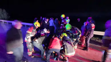 Balıkesir'de otomobil şarampole uçtu : 1 ölü, 2'si ağır 5 yaralı