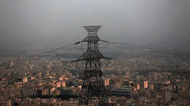 İran'da elektrik kesintisi yaşanıyor