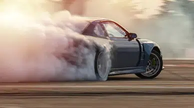 İstanbul'da drift atan sürücüler jandarma tarafından yakalandı