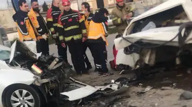Balıkesir'de zincirleme trafik kazası : 1 yaralı, 1 ölü