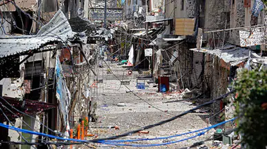 İsrail, Lübnan'daki Filistin mülteci kampını vurdu