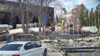 Ankara'da spor salonunun kontrollü yıkımı sırasında duvar çöktü