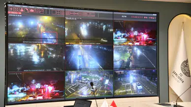 Şanlıurfa'da 10 kişilik aile selde mahsur kaldı