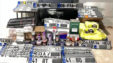 Sakarya'da sahte plaka operasyonu : 3 şüpheli gözaltında