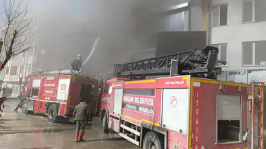 Yozgat'ta 3 katlı iş yerinde yangın paniği