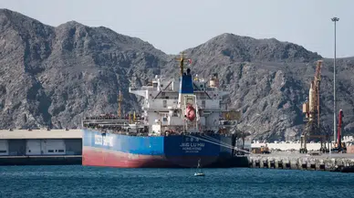 Umman'da yakıt tankları İHA'larla hedef alındı