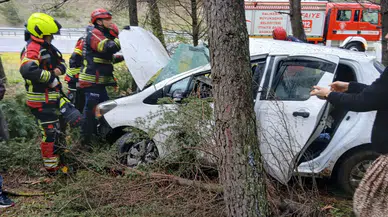 Balıkesir'de kaza : Otomobil ormanlık alana uçtu