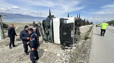 Burdur'da tır yan yattı : Sürücü alkollü çıktı