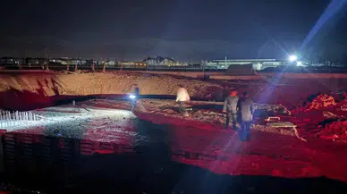 Erzincan'da alev alev yanan kişi, kurtulmak için su kanalına atladı