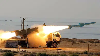 İran'dan Kuveyt'teki ABD üssüne füze saldırısı