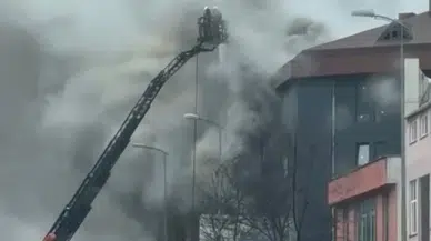 Ataşehir'de metal imalathanesinde yangın : Ekipler alevlere müdahale etti