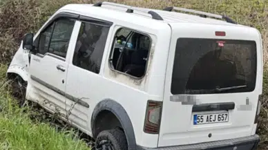 Bafra'da korkutan kaza : Kontrolden çıkan araç su kanalına uçtu