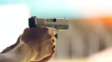 Şanlıurfa'da bir şahıs tartıştığı kadını silahla yaraladı ve intihar etti