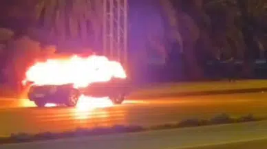 Kartal'da panik anları : Seyir halindeki araç alev alev yandı