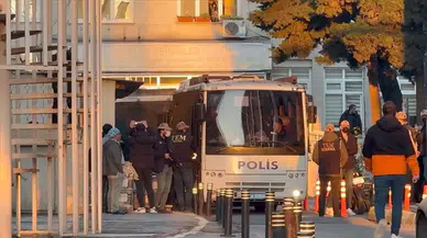 İstanbul Sultangazi'de araç içinde cinayet : 2 şüpheli yakalandı