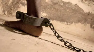 Gana Hükümeti , köleliği insanlık suçu olarak tanıyacak