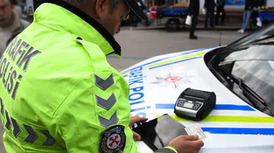 Büyükçekmece'de ambulans görevlileriyle tartışan sürücüye rekor ceza