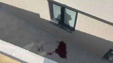 Kocaeli'de sohbet ederken 4 metre yükseklikten düşen şahıs ağır yaralandı