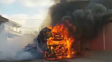 Tekirdağ’da saman yüklü tır yandı