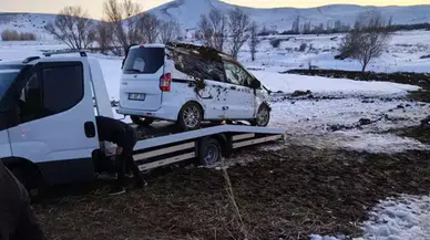 Niğde'de ticari araç takla attı : 4 yaralı