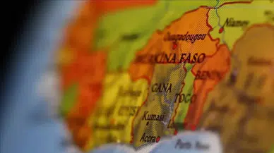 Gana, Tahran Büyükelçiliğini kapattı