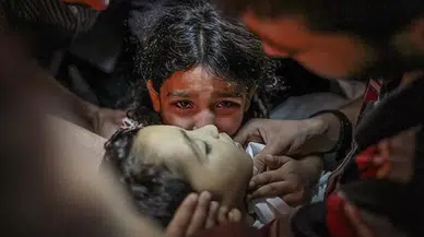 Lübnan'da 4'ü çocuk 14 kişi hayatını kaybetti