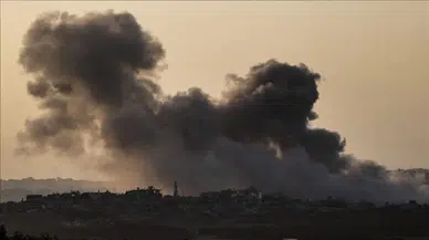 İsrail , Hizbullah'a ait televizyon binasını vurdu