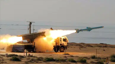 Savaş menzili genişliyor : İran , Kuveyt'teki ABD üssünü hedef aldı