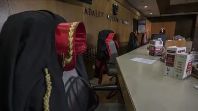 Adalet Bakanı Gürlek'in kayıtlarını sorgulayan Tapu Müdürü gözaltına alındı !