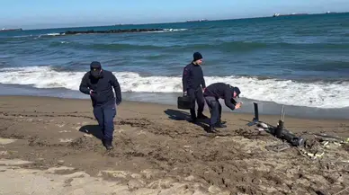 Sakarya Karasu sahilinde İHA alarmı : 400 metrelik alan boşaltıldı