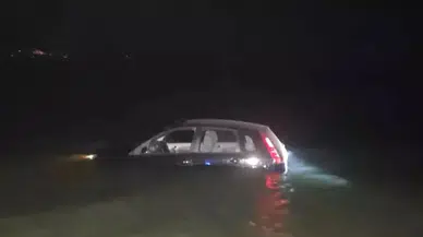 Bursa'da otomobil İznik Gölü'ne düştü