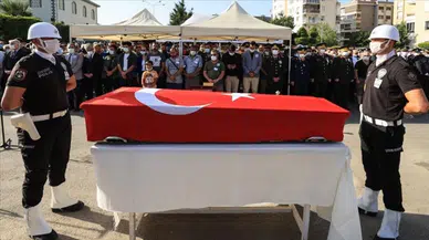 Trabzon'da görev başındaki polis memuru kalp krizi geçirdi