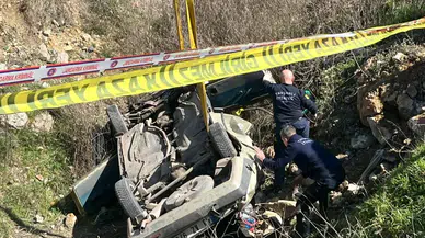 Kütahya Tavşanlı'da kaza : Otomobil çukura düştü, 2 kişi hayatını kaybetti