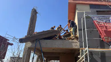 Ankara'da inşaat halindeki villa çöktü : 1'i ağır 2 inşaat işçisi yaralandı