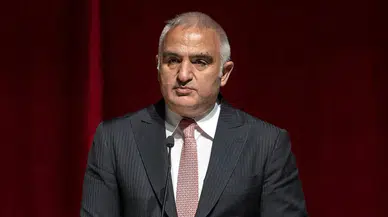 Bakan Ersoy, 'Başkent Ankara' sergisini ziyaret etti