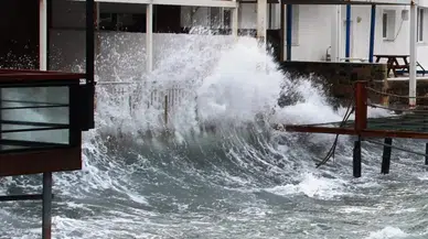 Meteoroloji uyardı : Güney Ege'ye fırtına geliyor