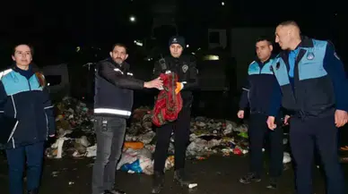 Esenyurt'ta çöpte bulunan 1.2 milyon liralık altın sahibine teslim edildi