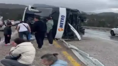 Konya-Antalya kara yolunda yolcu otobüsü devrildi!
