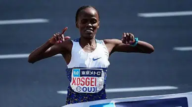 Kosgei Tokyo Maratonu’nu rekor süreyle kazandı