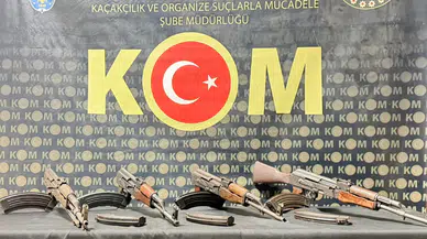 Hatay'da zanlılar polisten kaçıp, kalaşnikof dolu çuvalı yola attılar