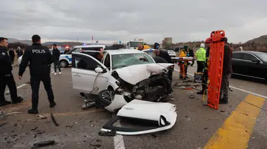 Nevşehir'de zincirleme kaza : 2 ölü, 7 yaralı