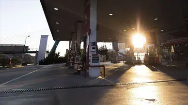 Bilecik'teki benzin istasyonu savaş alanına döndü : Silahlı bıçaklı kavgada 3 yaralı