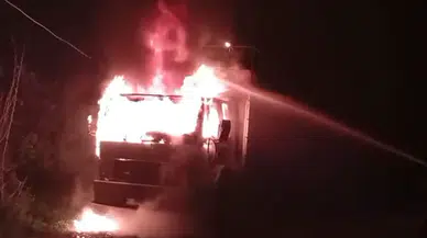 Hatay'da park halindeki kamyonda yangın çıktı