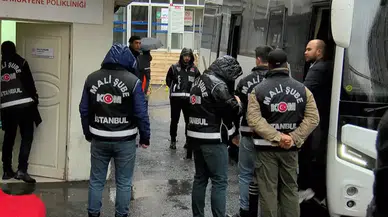 Uşak Belediyesi'nde gözaltına alınanlar sağlık kontrolünden geçirildi