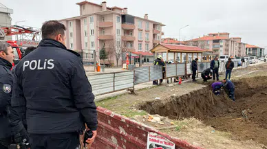 Erzincan’da inşaat kazısında doğalgaz hattı koptu : Mahallede panik yaşandı