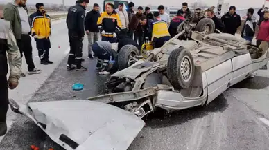 Çorum'da direğe çarpan otomobil takla attı : Yaralılar var