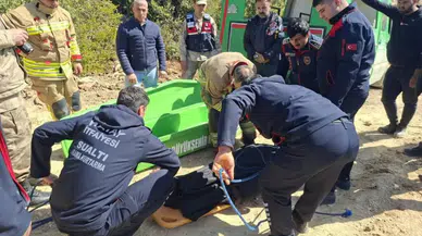 Hatay'da hafriyat kamyonu uçuruma yuvarlandı : 1 ölü