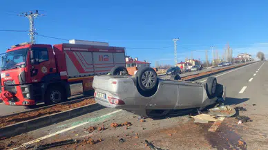 Kahramanmaraş'ta iki otomobil çarpıştı : 2 yaralı