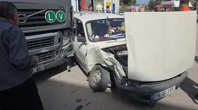 Karabük'te otomobil ve tır çarpıştı : Kazada 1 kişi ağır yaralandı