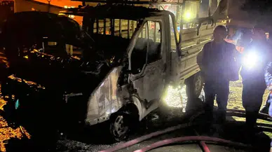 Çorum Alaca'da kamyonet yangını : Alevler ev ve araca da sıçradı